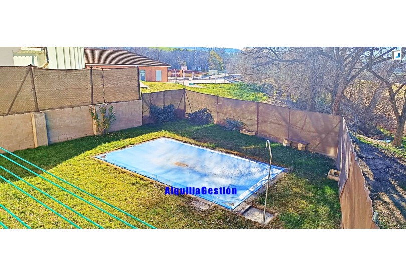 PISO DUPLEX CON TRASTERO
